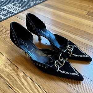Vtg Prada Black Suede Kitten Heels w Grommet Details and Chain Link Point Toe 41
